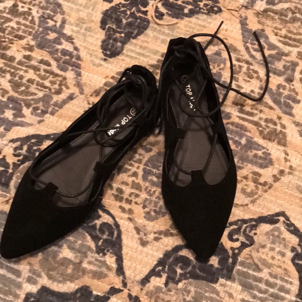 Adorable Flat Lace Ups🌹